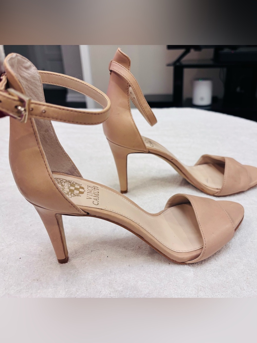 Almost Brand New Heels By Vince Camuto - Size 7.5 M - Heel 3.5 inches - box 22